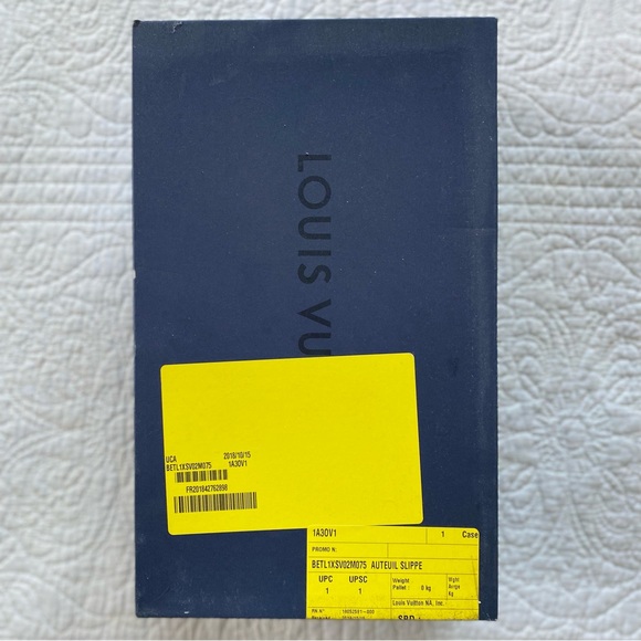 LOUIS VUITTON “Louis V.” Velvet Auteuil Slippers - Picture 11 of 13